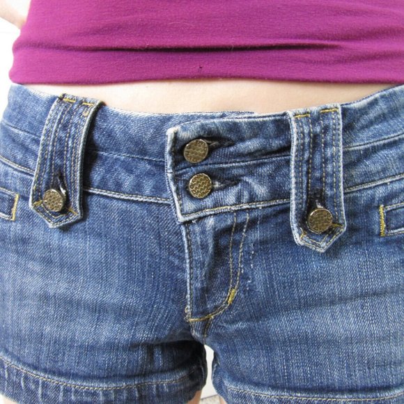 Bebe Short Shorts, Jean Hot Pants, Summer Womens Juniors size 27 - Picture 5 of 12